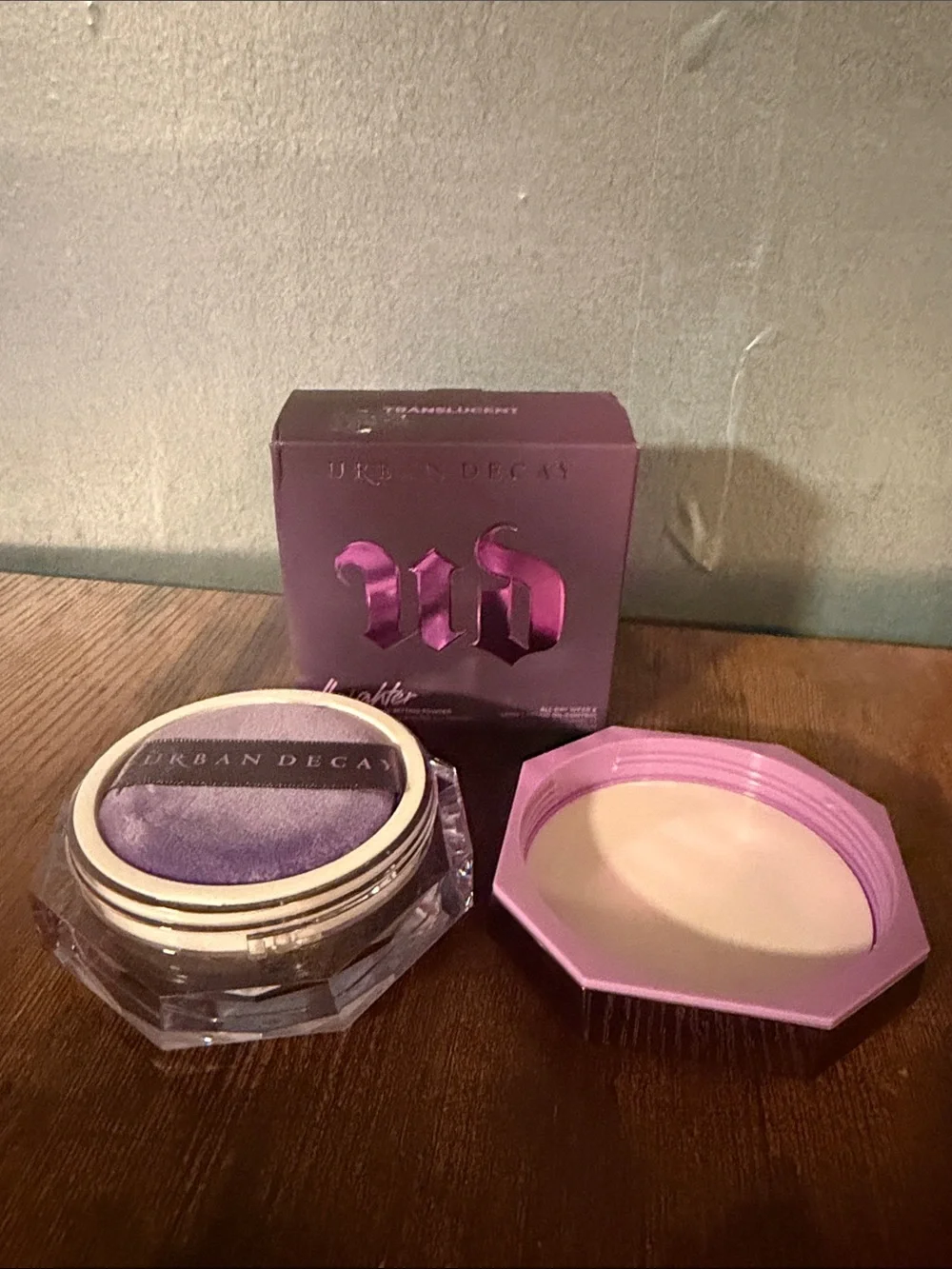 Urban Decay compact translucent